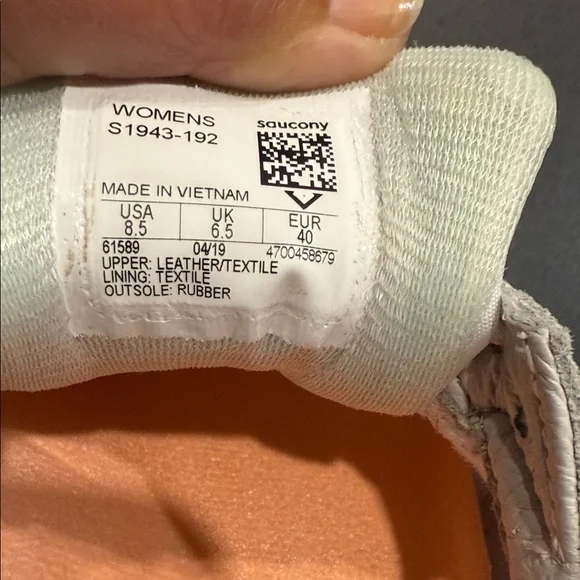 Saucony White and Orange Women's Sneakers - Picture 3 of 3